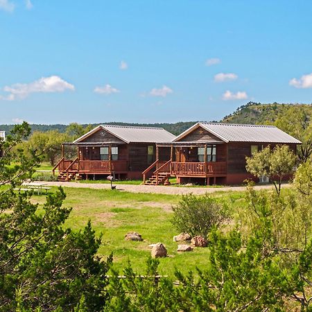 Enchanted Rockview Cabins Crabapple Exterior photo
