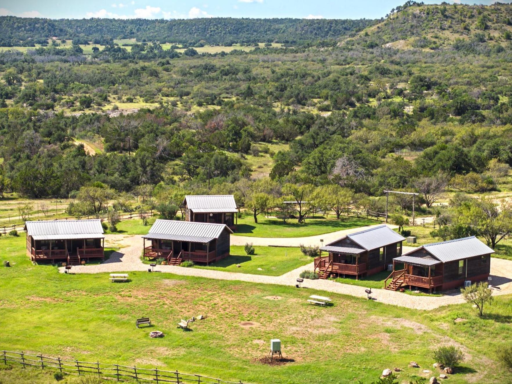 Enchanted Rockview Cabins Crabapple Exterior photo